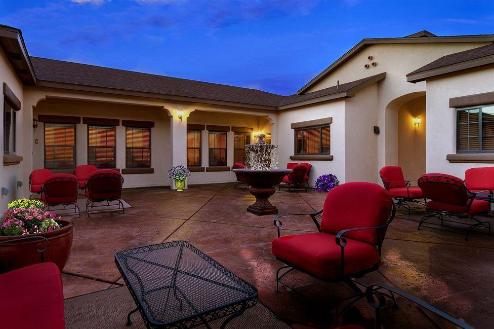 The Courtyard Villas Hobbs Exterior foto